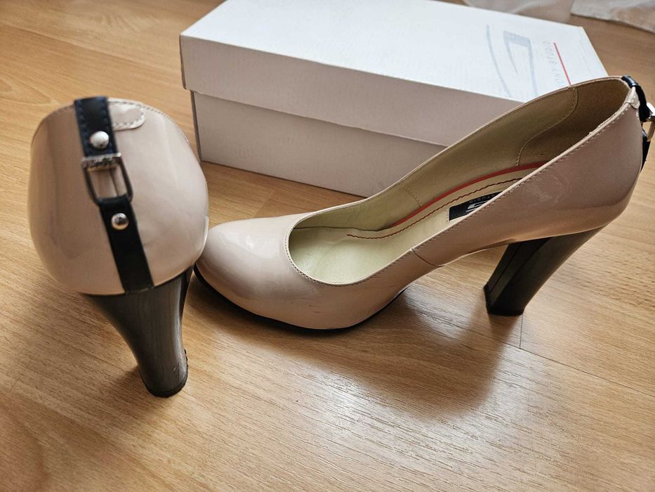 Pantofi lac nude de ocazie