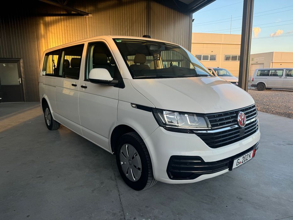 Volkswagen Transporter VW T6.1 DSG 7 viteze 9 locuri M1 Clima si la pasageri Navigatie