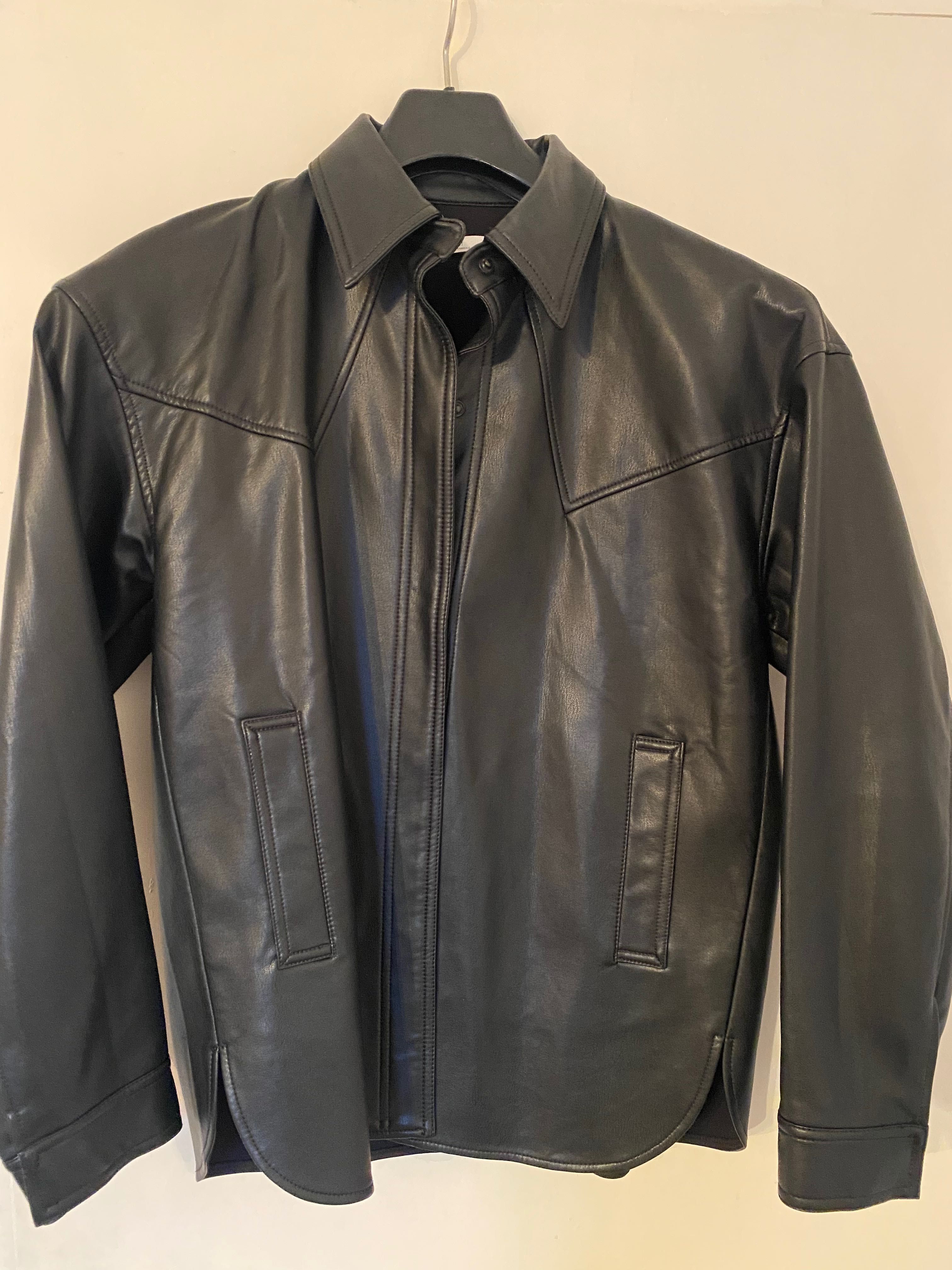 Кожена риза от еко кожа и блейзер на Zara
