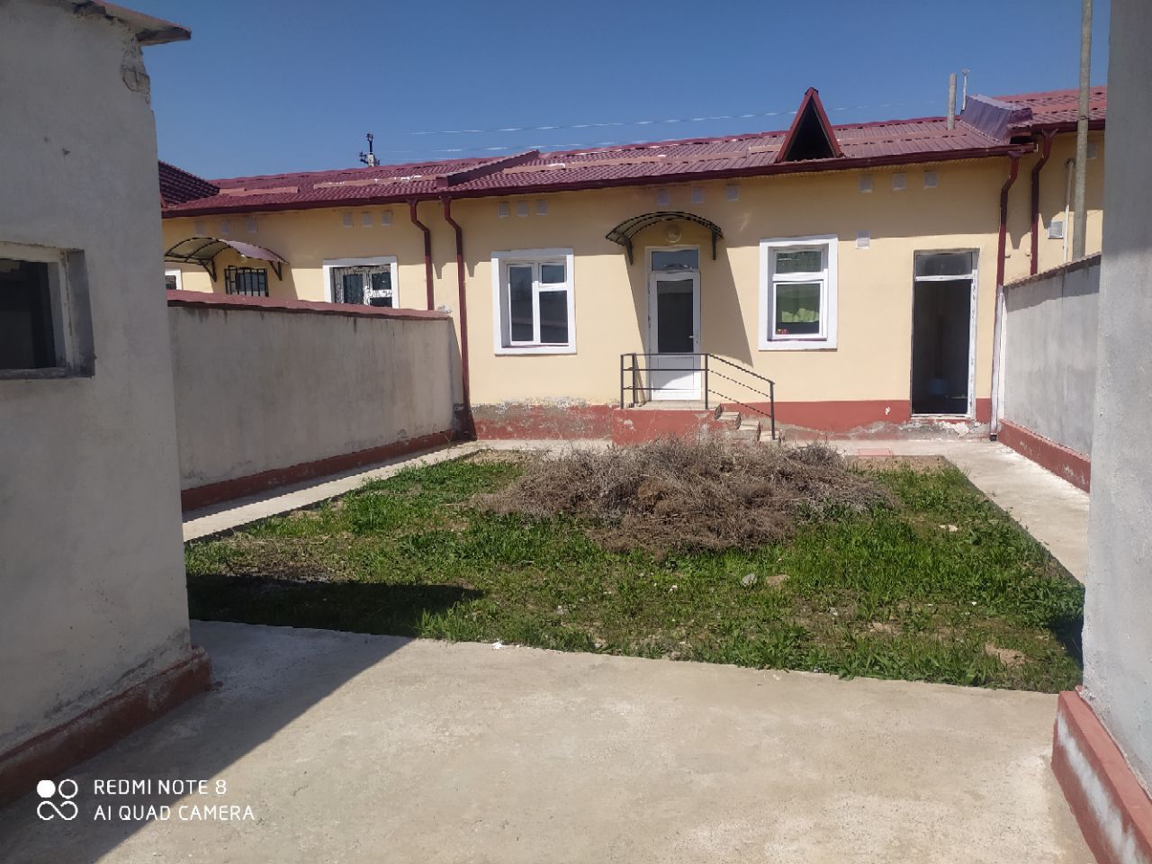 Уй (коттедж) сотилади 4 хона 2 сотих