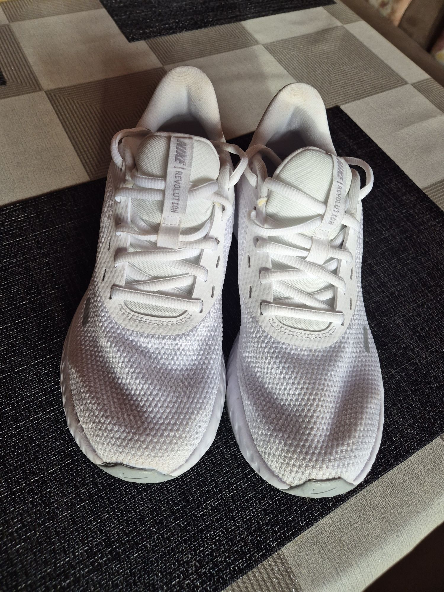 Дамски маратонки Nike 39н