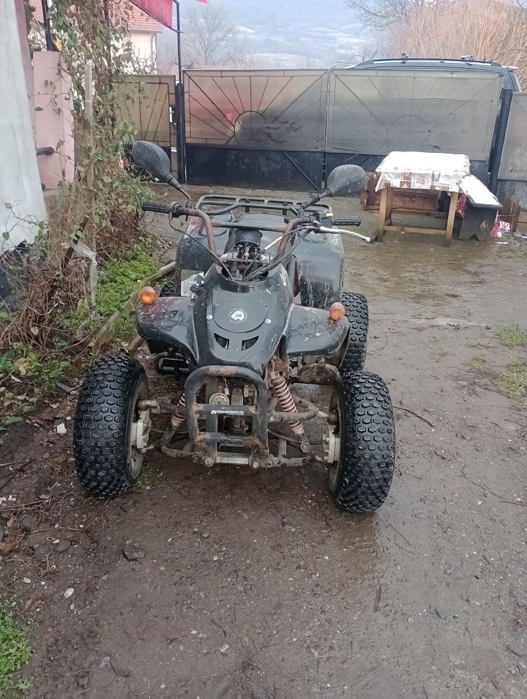 Vând ATV 150 CC sau schimb cu cross