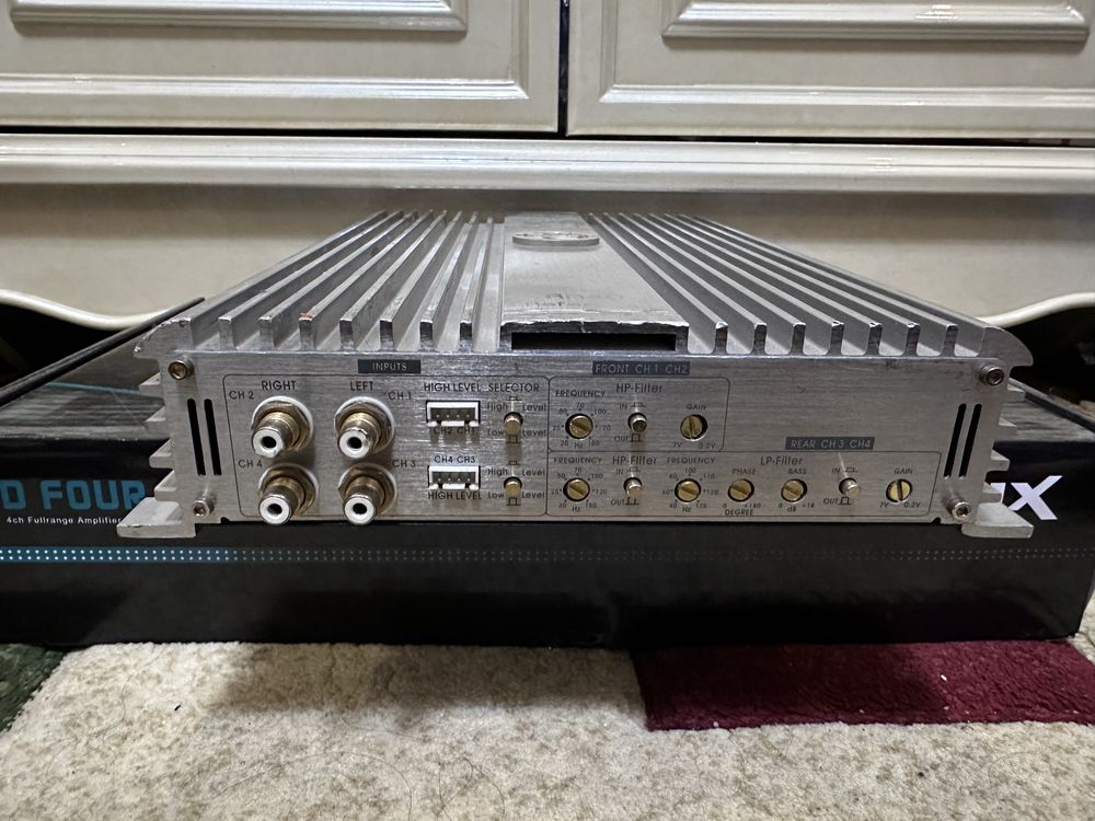 4-канальный усилитель DLS RA40