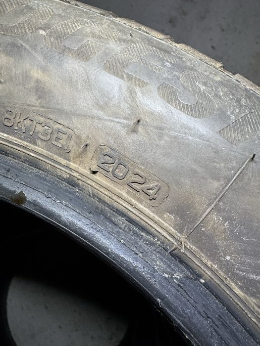 4 anvelope Bridgestone 205/55 R16 iarna 2024 folosite 2 luni