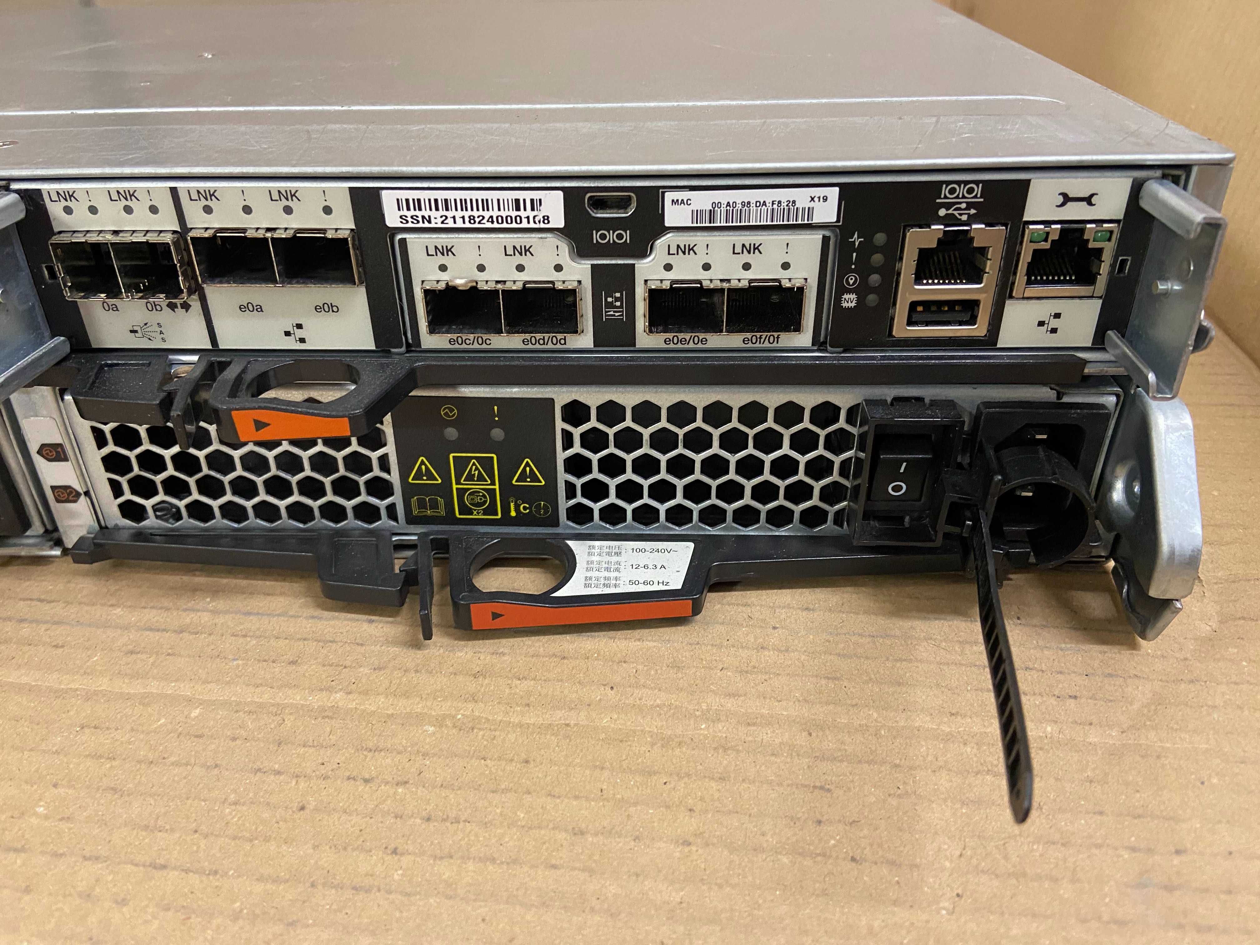 Сторидж NetApp FAS2620 12 x 3.5" SAS SATA, 10GbE iSCSI FC