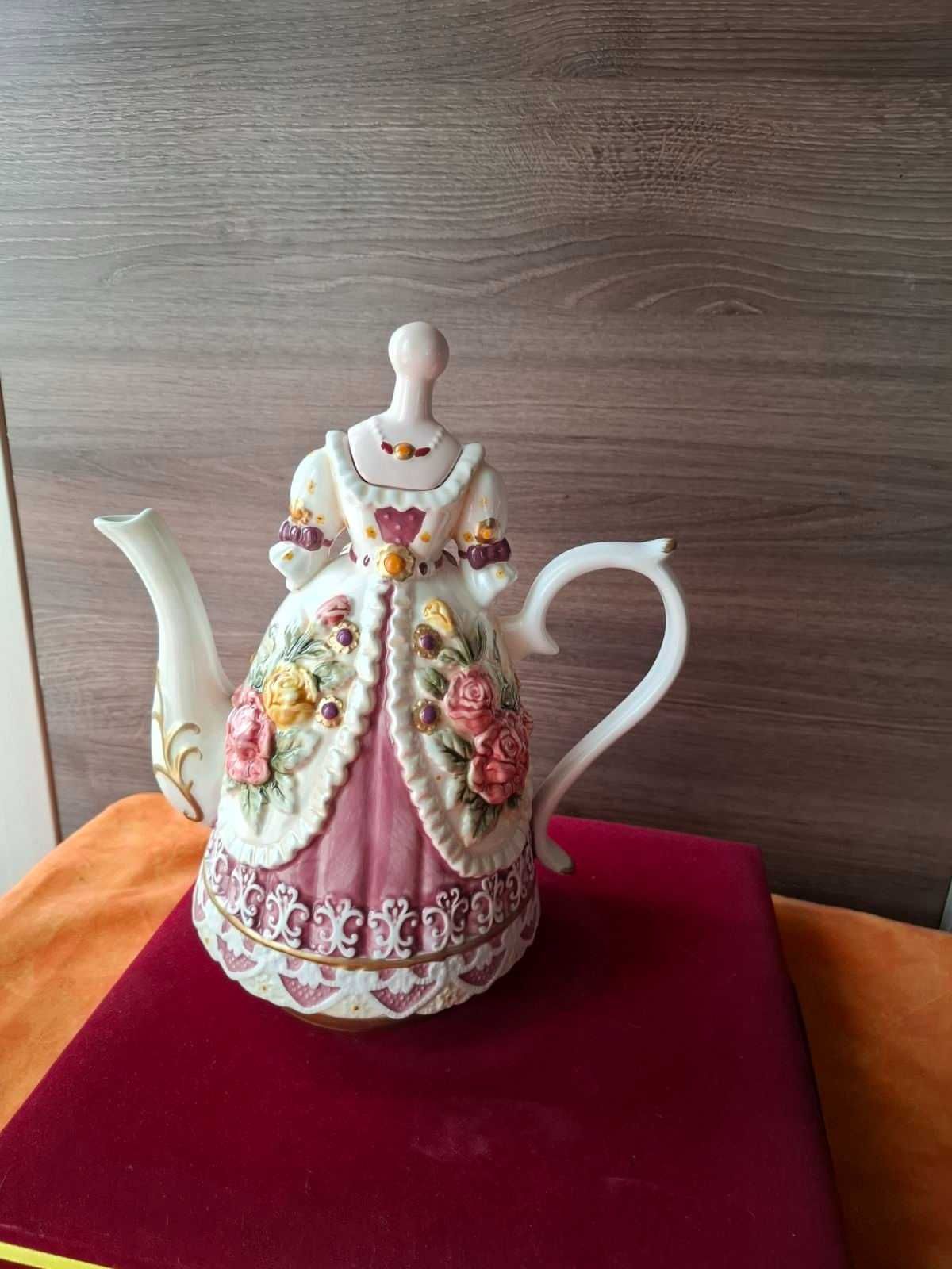 Порцеланов чайник
