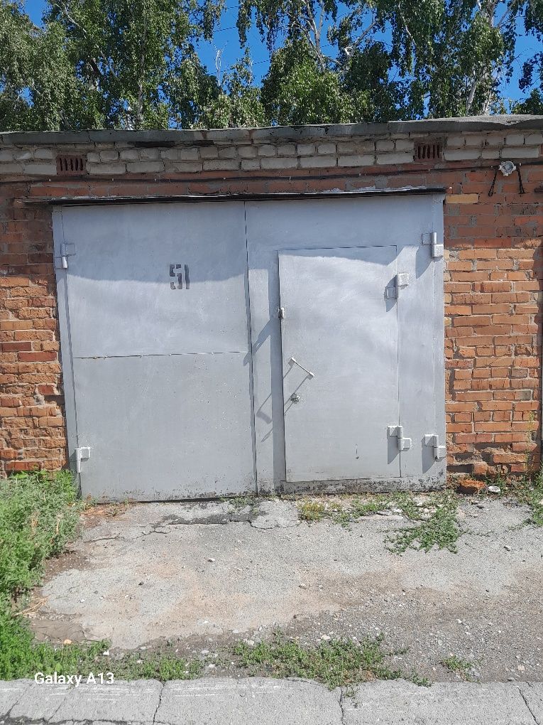 Продаётся 3 гаража