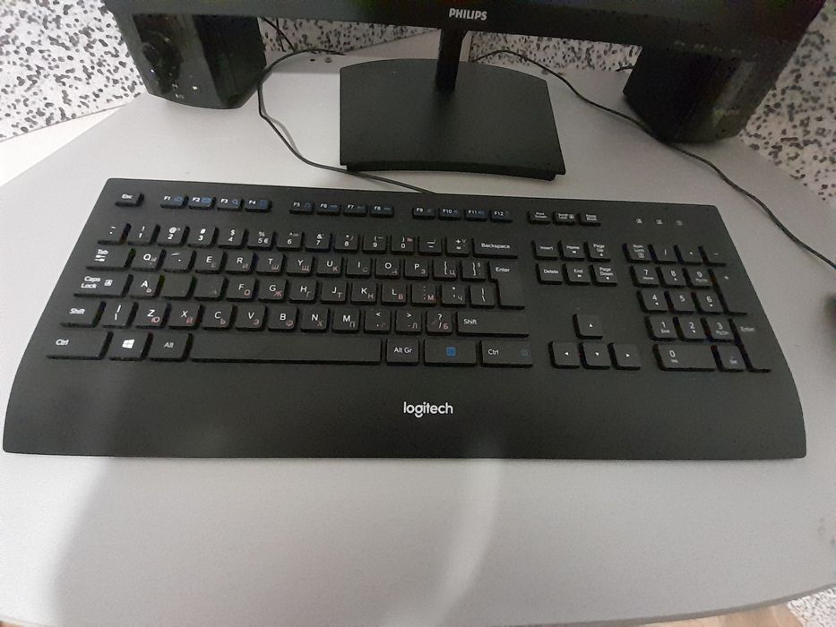 Компютър  - "LENOVO" Intel (R) Core (TM) i5-8400 CPU