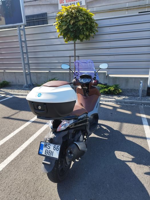 Piaggio Bevely Sport Touring