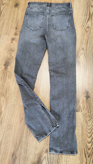 Сиви еластични прави  дънки Zara