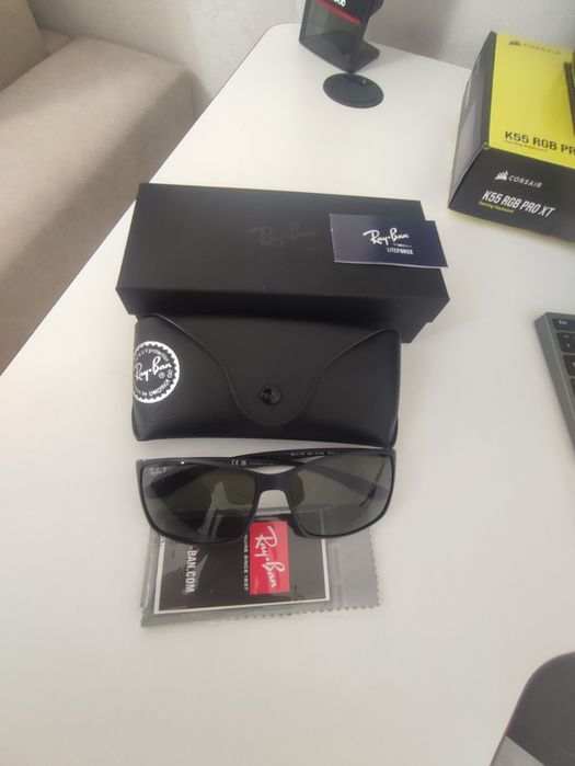 Солнцезащитные очки Бренд Ray Ban