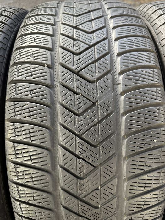 SET 4 Anvelope Iarna 255/60 R18 112H PIRELLI Scorpion Winter