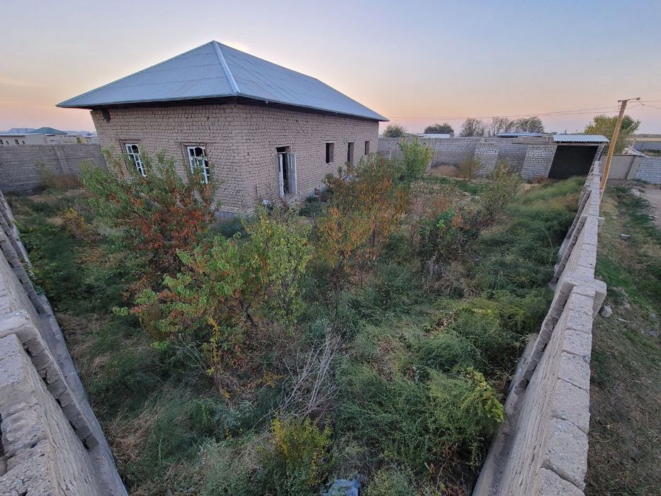 Ховли сотилади гуз,свет,сув бор