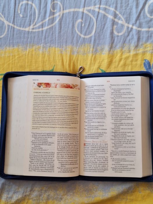 Biblia de studiu pentru femei