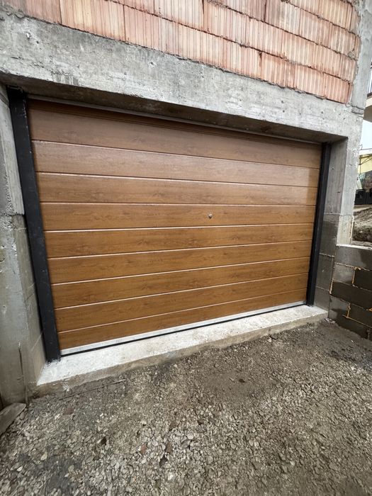 Usa garaj L2700 x H2500 NOU!