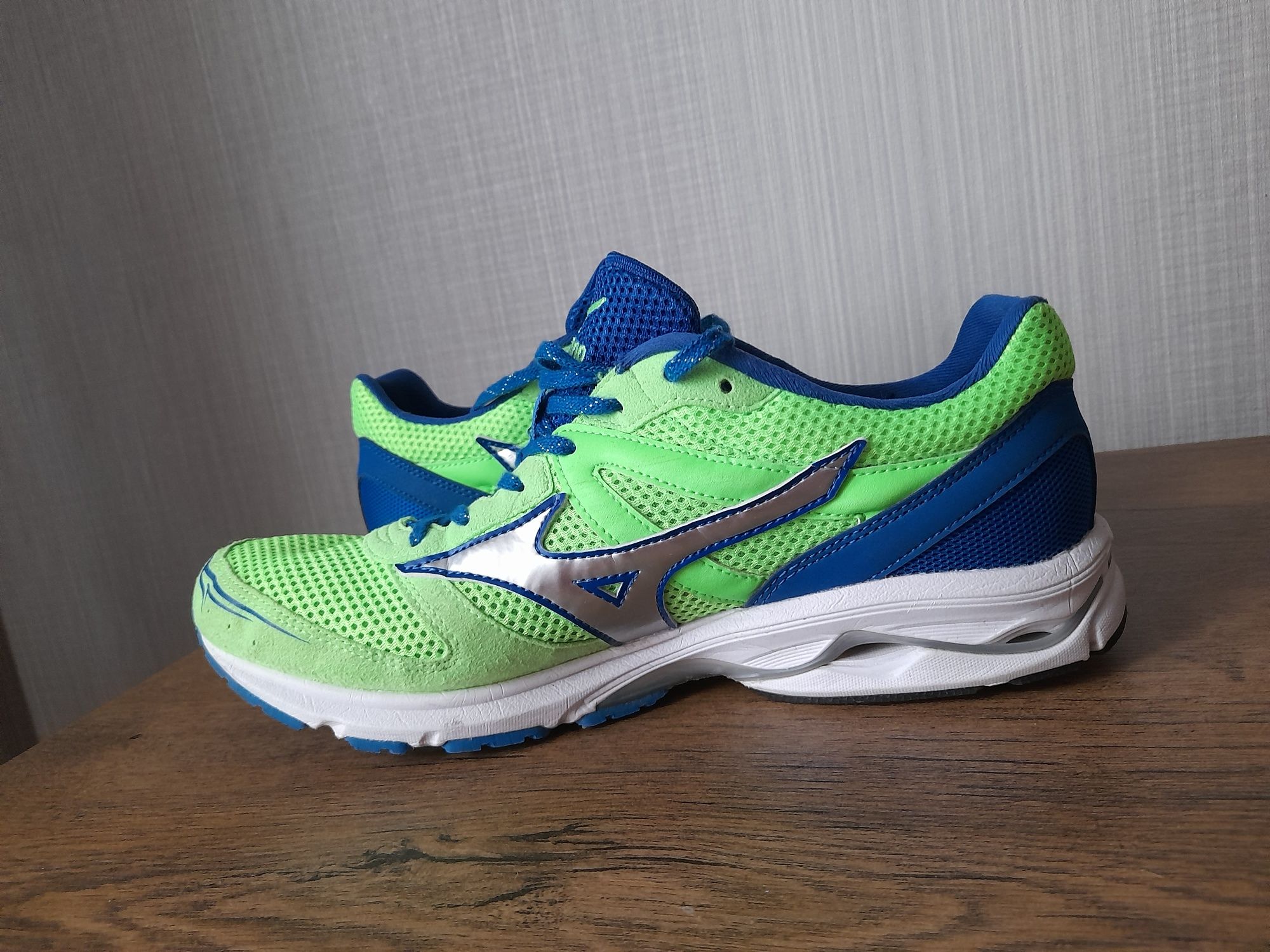 Mizuno маратонки 42 номер.