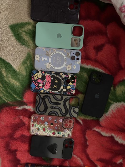 Продам чехлы на iphone 14