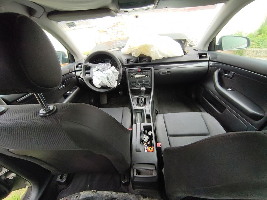 Audi A4, 2002, 1.6 benzina - avariat