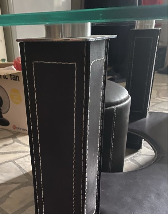 Стъклена маса с 4 стола