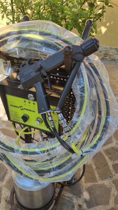 Aparat de vopsit în câmp electrostatic