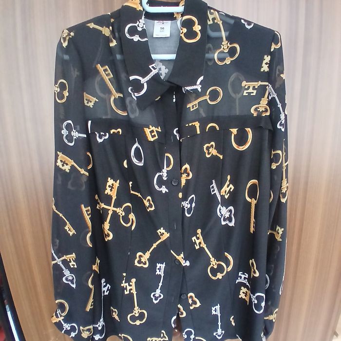 Блузка классическая.