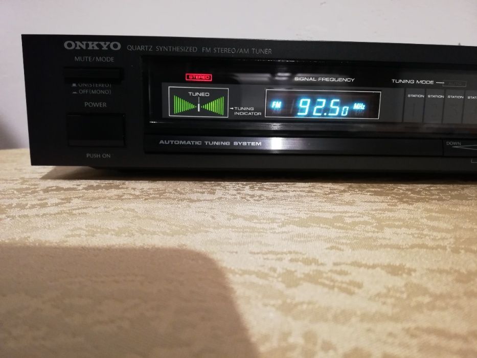 ONKYO - Quartz Synthesized FM Stereo / AM Tuner T- 4230 - Impecabil/Ja