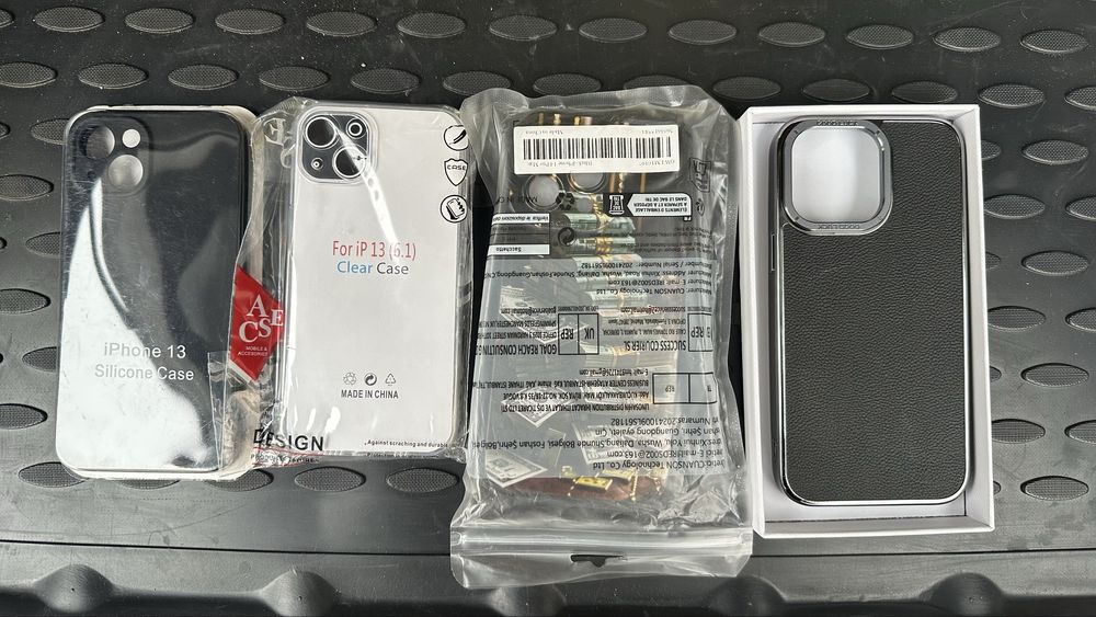 Продаю новые чехлы для IPHONE 4шт.всё за 15 000тг