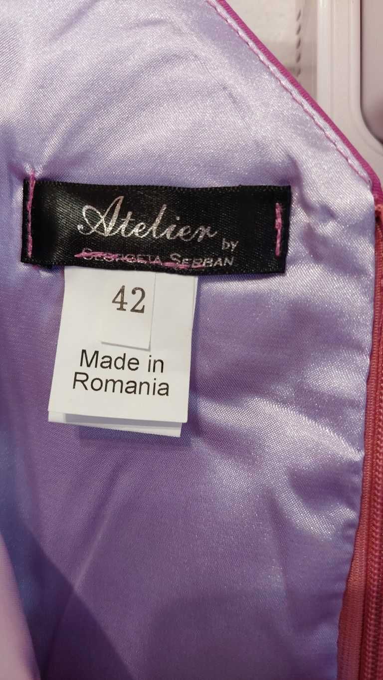 Vand rochie eleganta noua, Roz, Produsa in Romania, Marimea 42