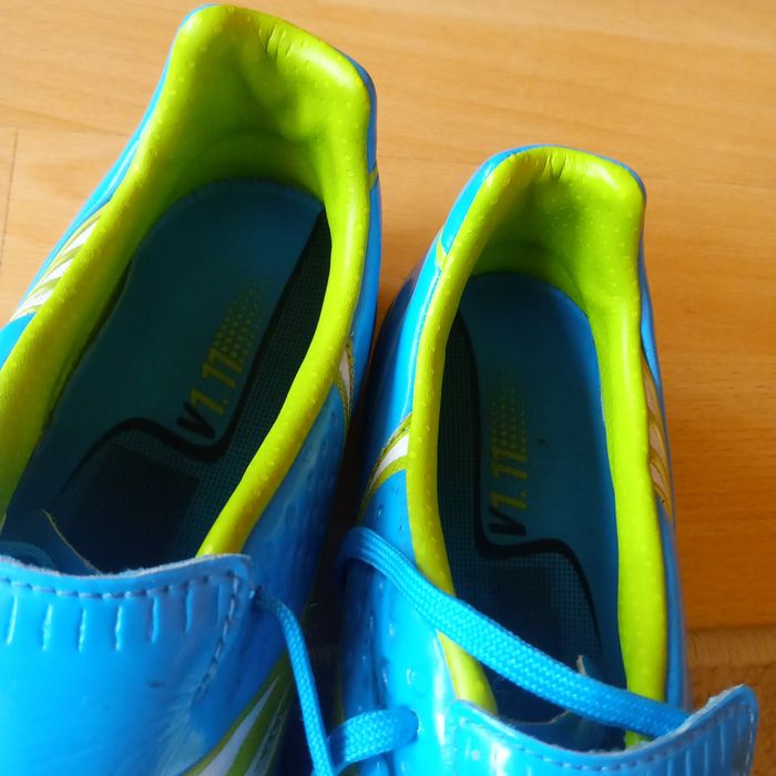 Оригинални Футболни Обувки PUMA V1.11 UNI номер 43