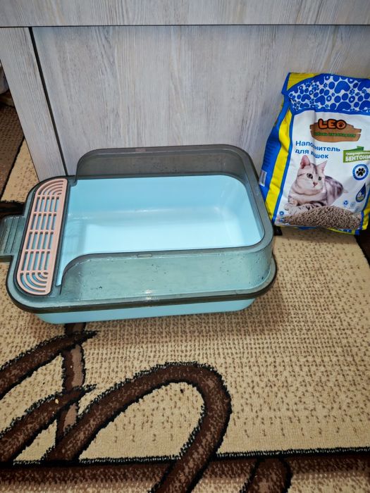 Лоток для кошки.