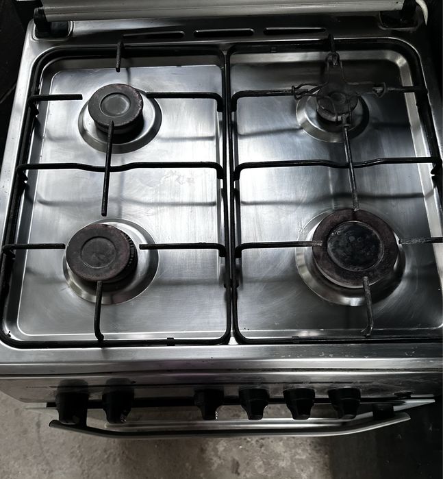 Срочно продаётся газовая плита “ROISON”