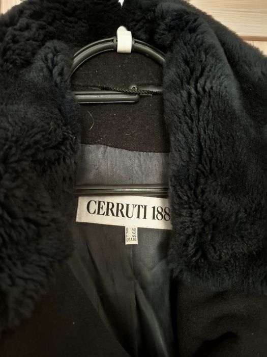 Дамско палто с яка от норка