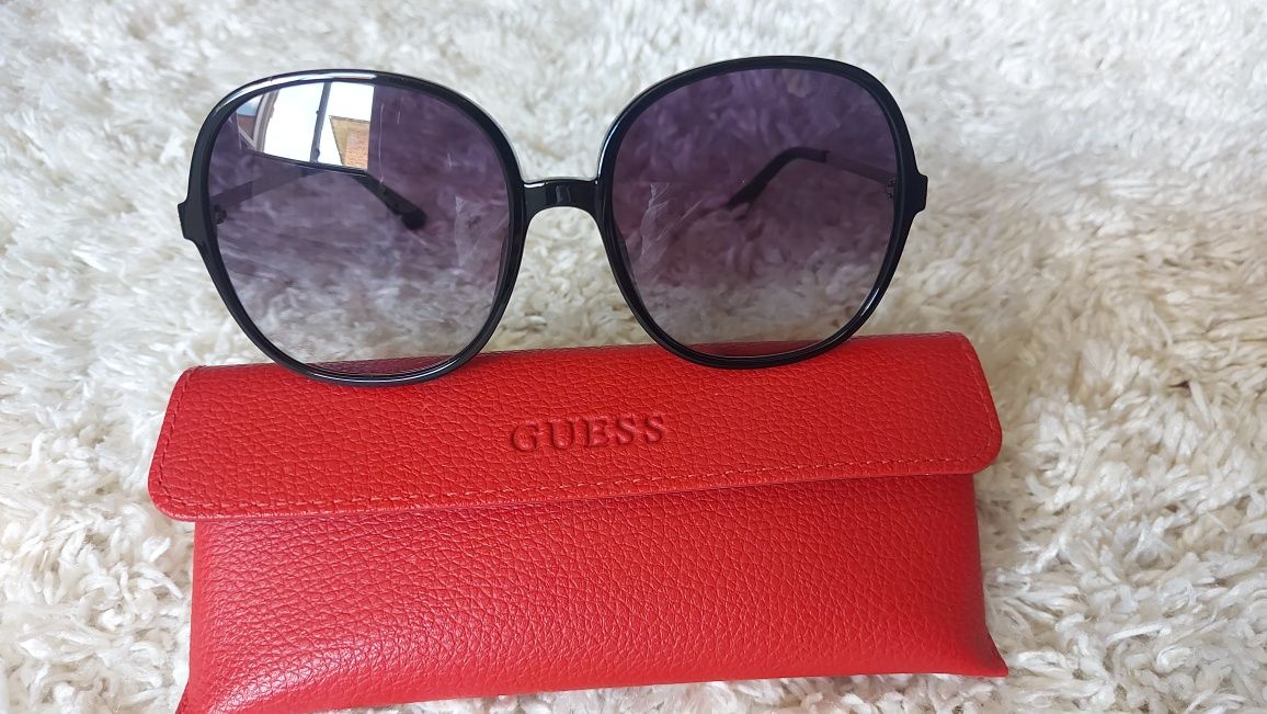 Слънчеви очила Guess