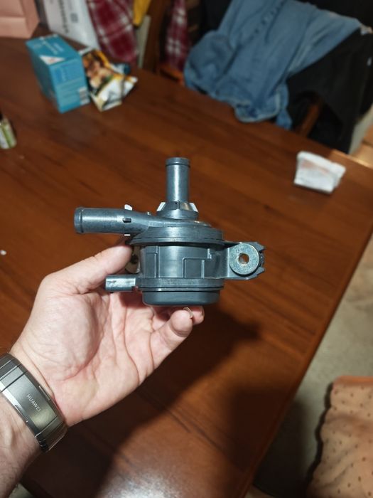 Водна помпа инвертор Тойота хибрид