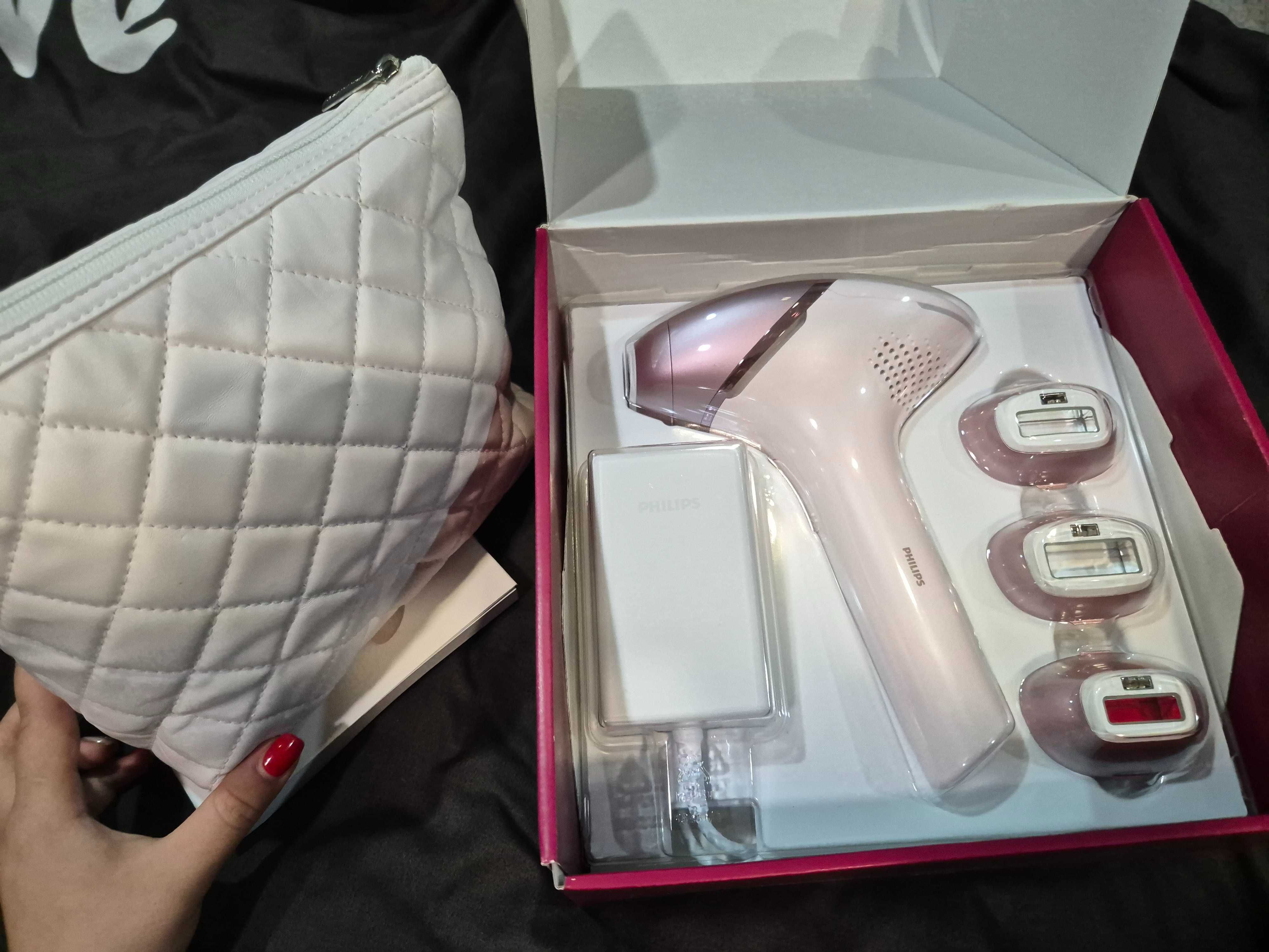 Фотоепилатор IPL Philips Lumea Seria 9000