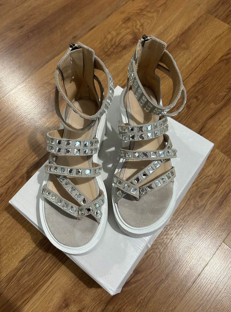 Sandale piele intoarsa