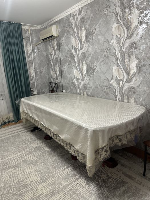 Продам стол в хорошем состоянии цена 20000 тенге