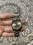 Часы Casio и черные часы