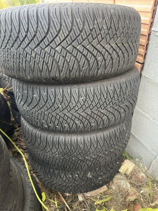 Зимни гуми 215/40/17