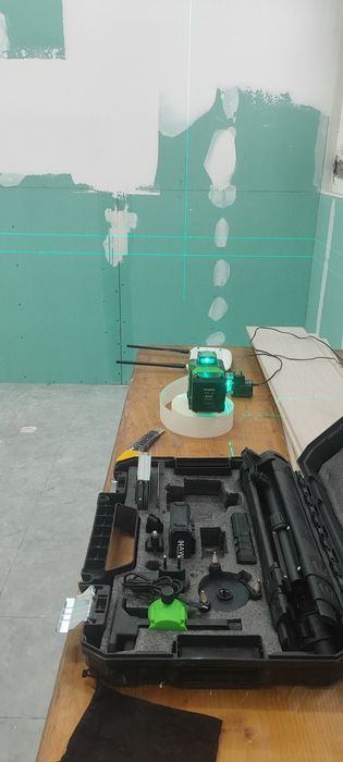 Лазерен нивелир 360