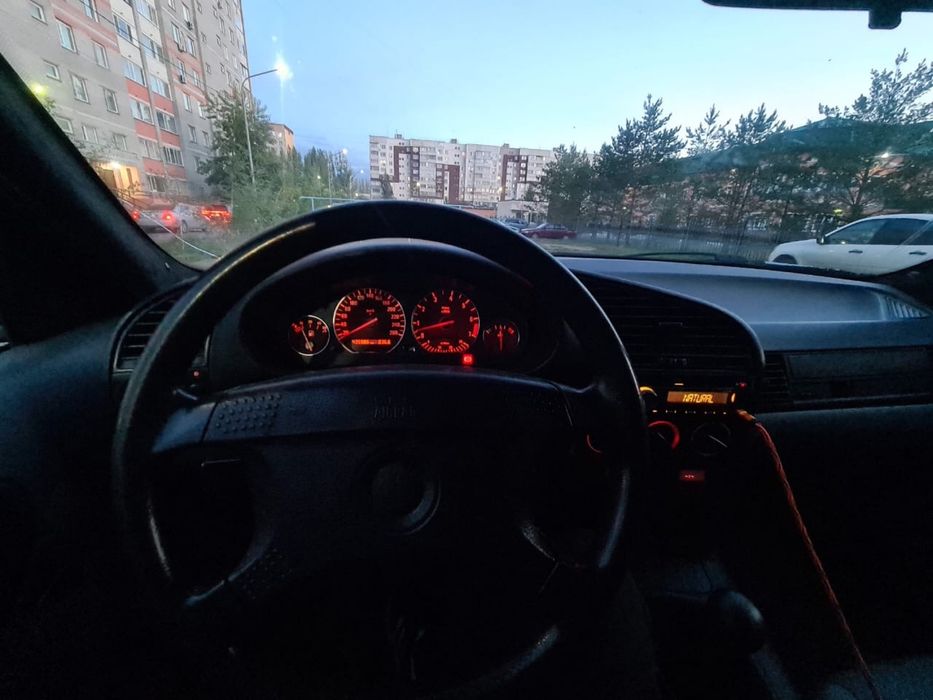 Продам машину BMW E36 320