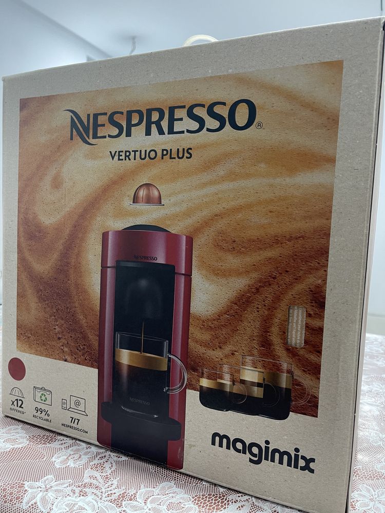 Espressor Nespresso  Vertuo Plus D Roşu