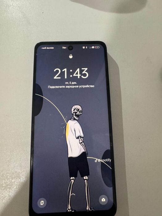 Телефон realme C55 в хорошем состояние