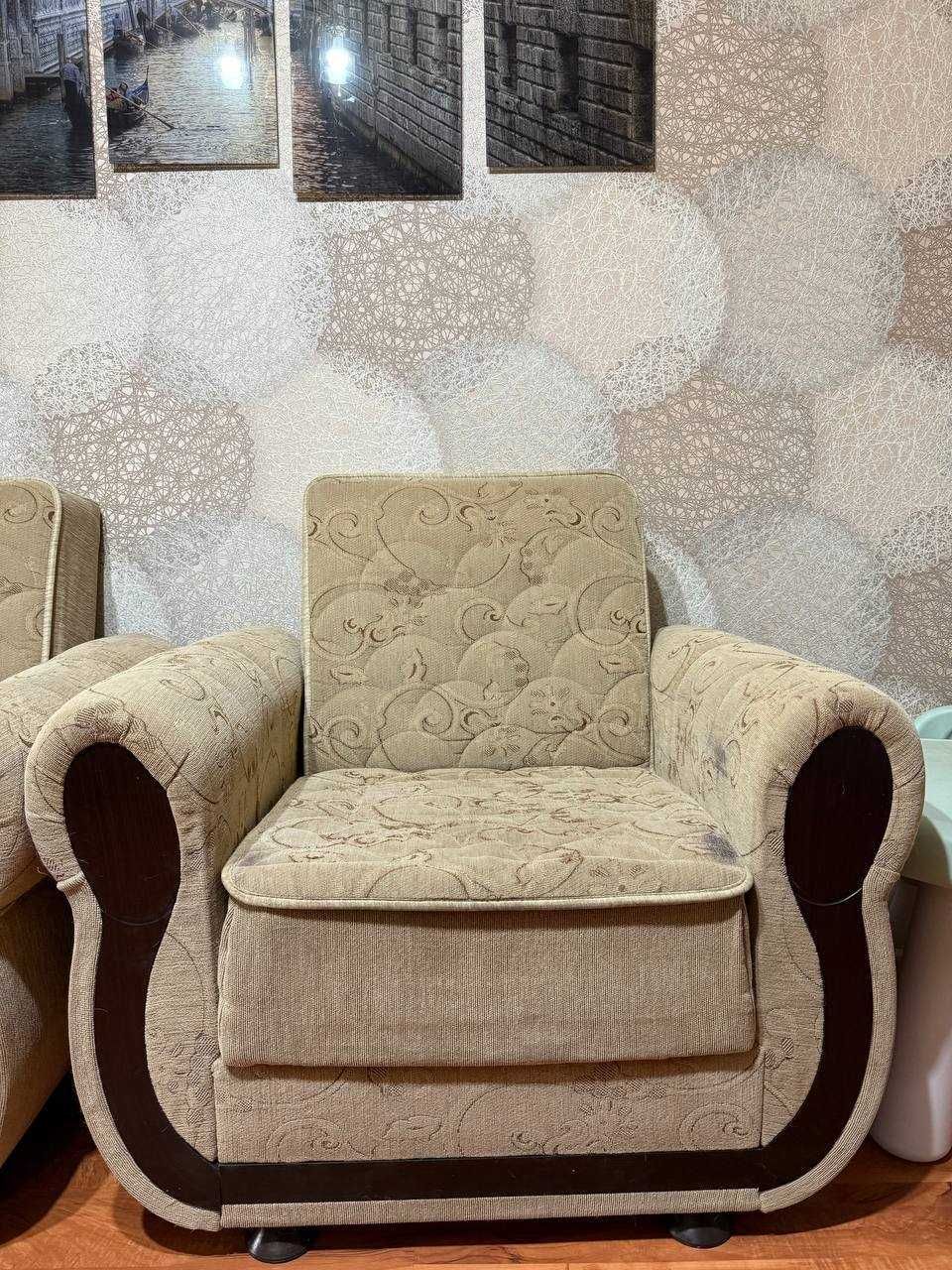 Продам диваны с креслами комплект 2дивана 2 кресла