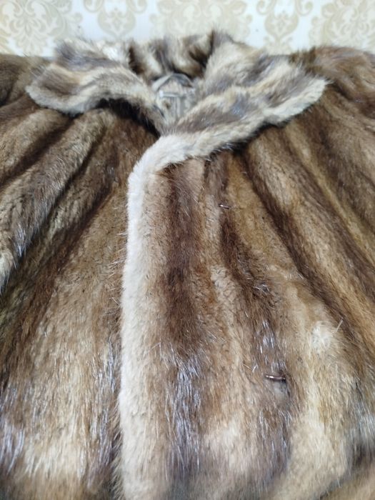 Haina de blană naturală