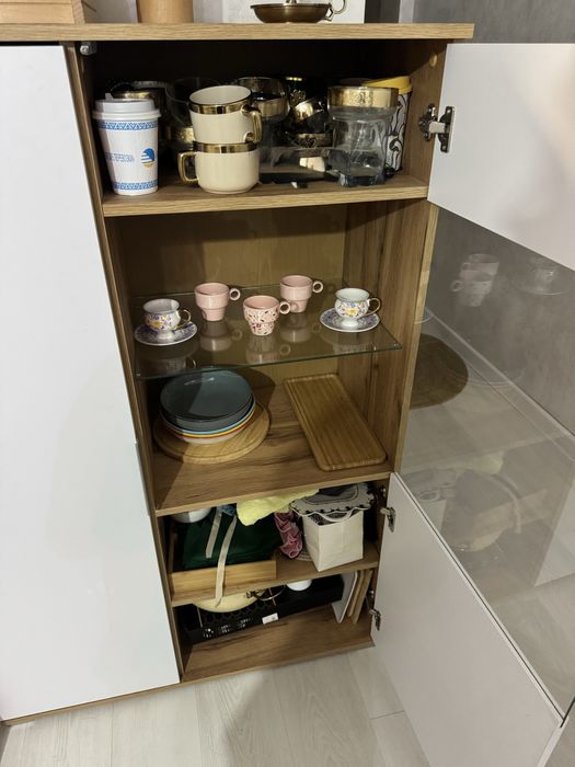 Продается мини шкаф сервант