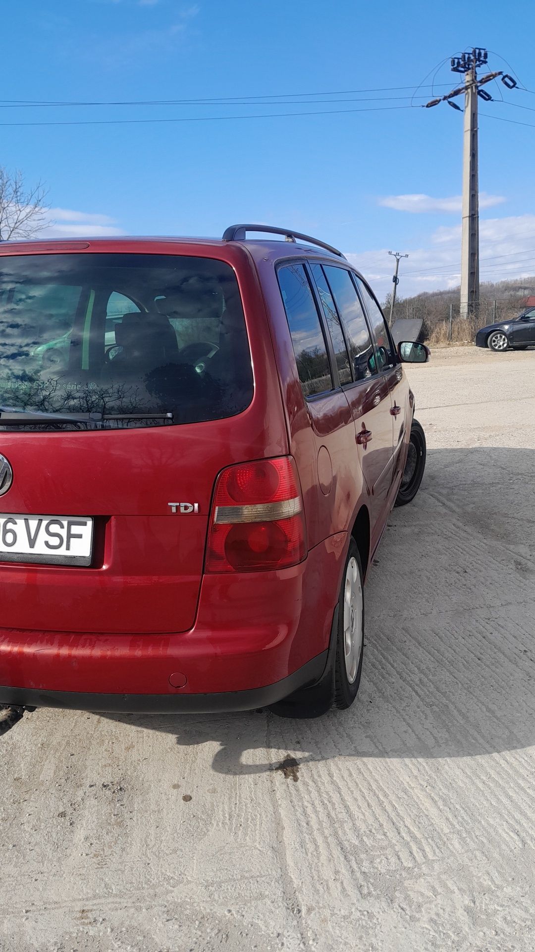 Vand Volkswagen Touran an 2003 motor 1.9 5 locuri