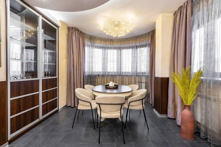 Сдаётся девушкам 3ёх комнатная квартира, цена для одной девушки