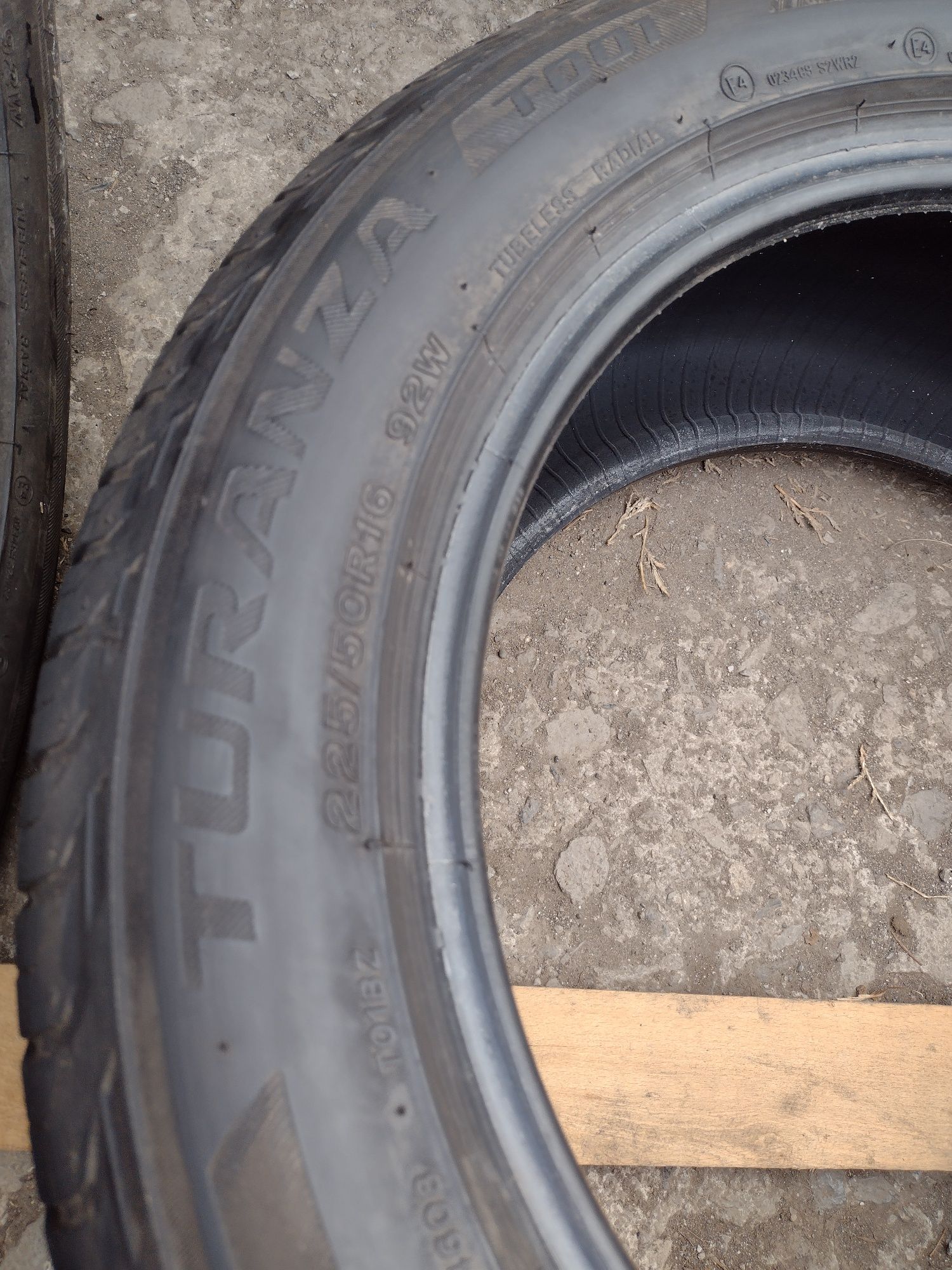 Топ състояние 2бр.225/50/16 Bridgestone T001 dot1015