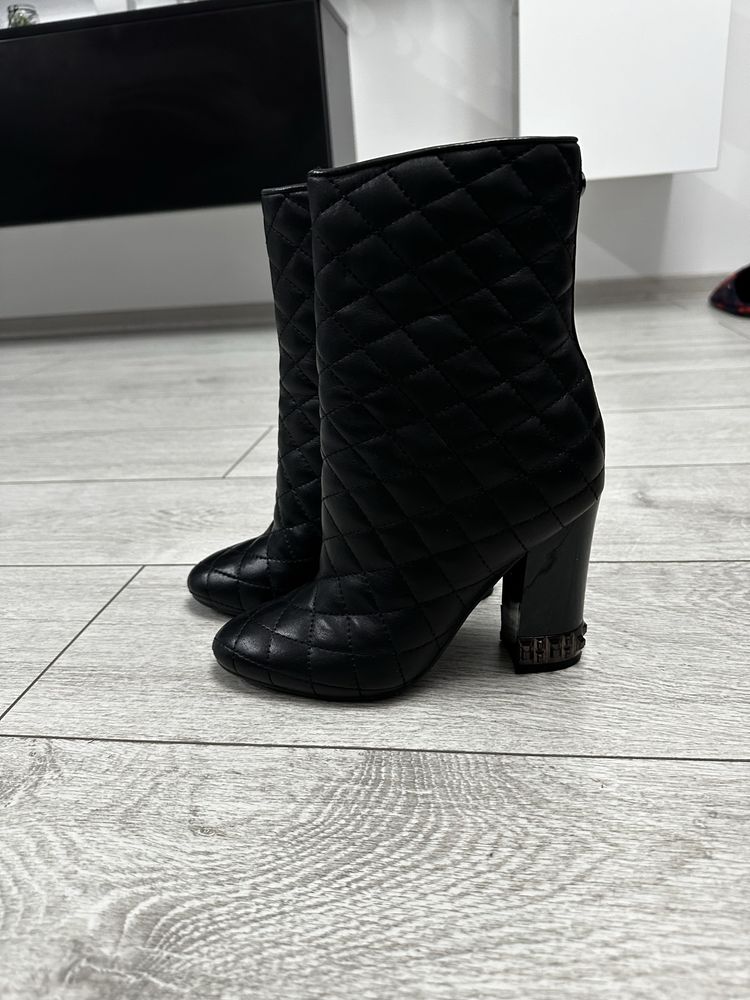 Botine Guess 23,5cm